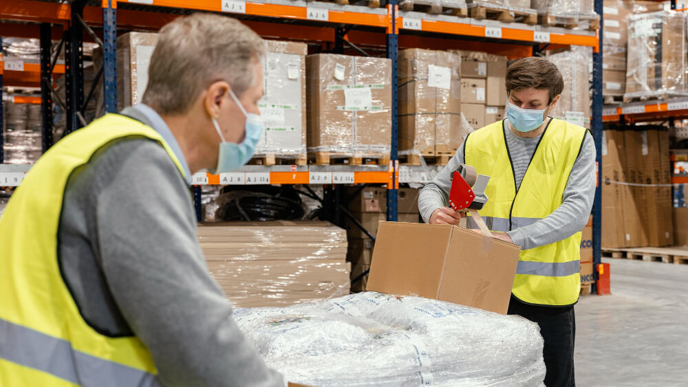 pick and pack process in warehouse