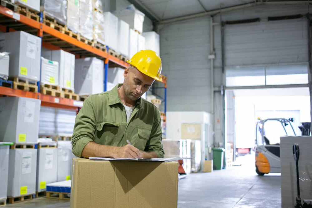 pick and pack warehouse job description